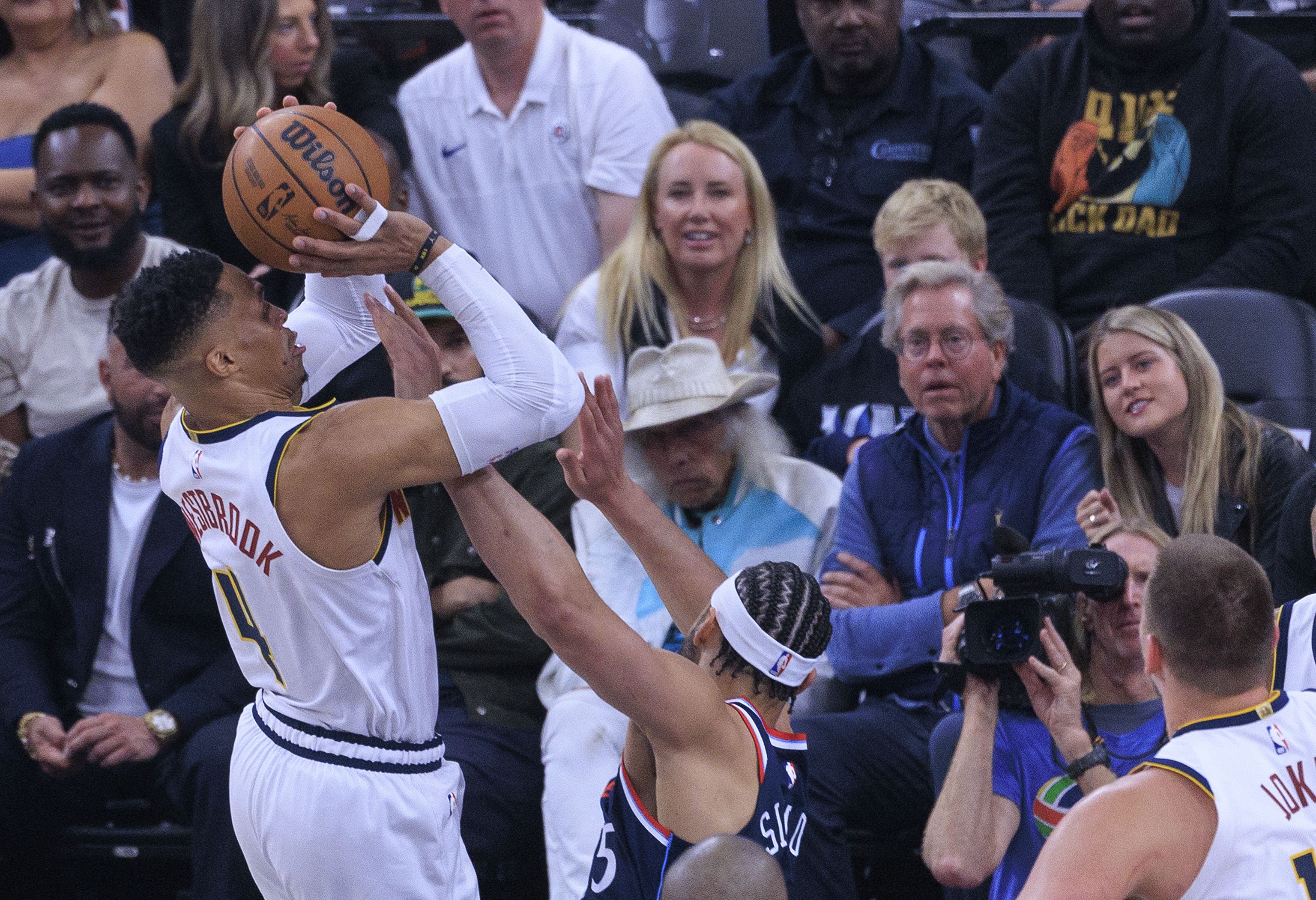 开云-爱游戏-船记：不明白本西威少为何还没签约 他们上赛季做出了应有的贡献